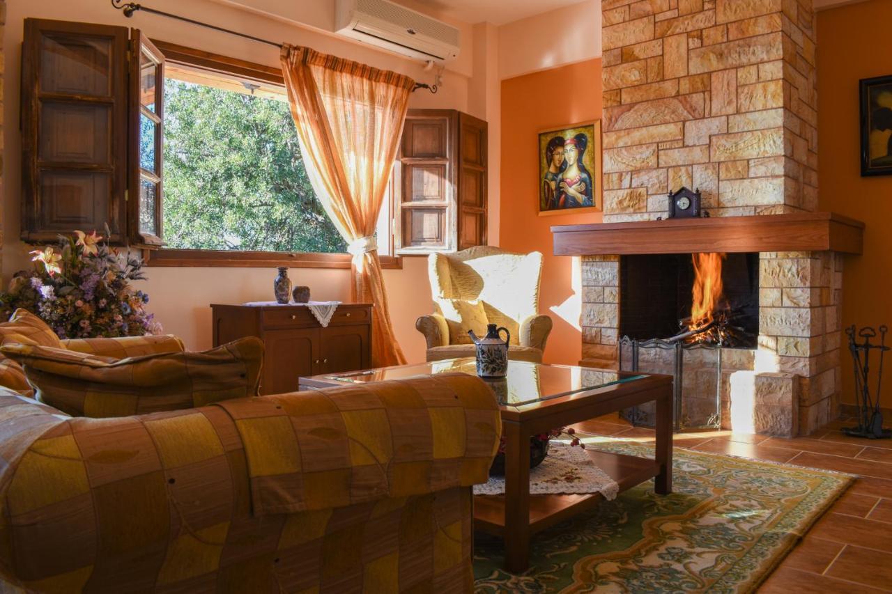 Amber Seaview Villa By The Olive Groves Kalamata Exteriör bild
