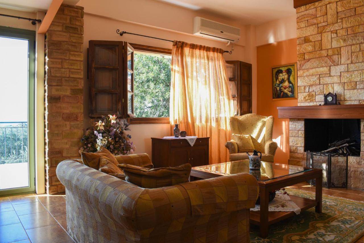 Amber Seaview Villa By The Olive Groves Kalamata Exteriör bild